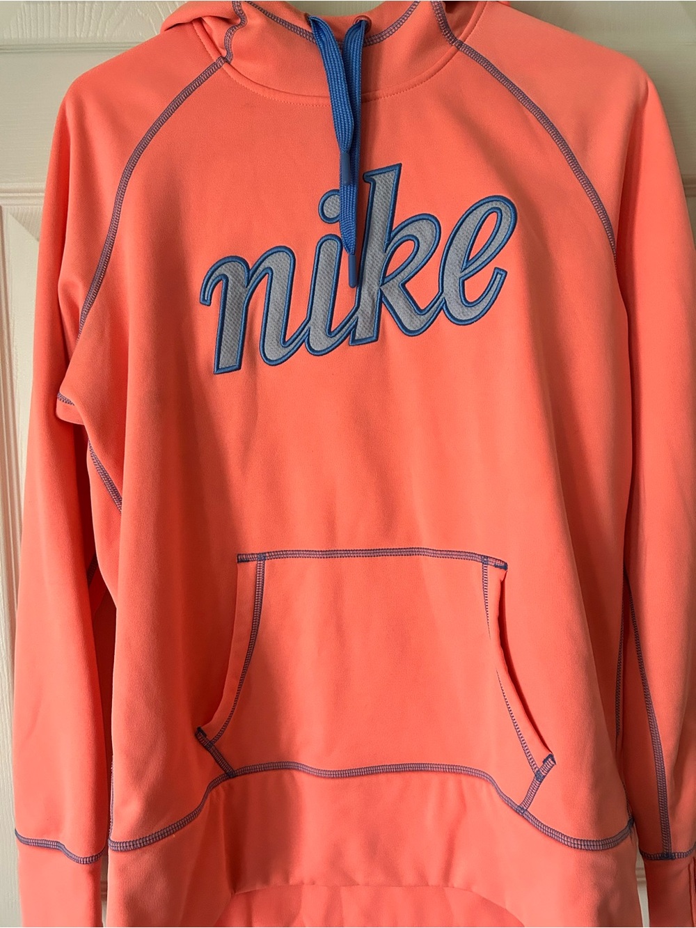 Nike Therma-FIT Coral Hoodie Blue Trim Thumbholes - Women's Size Large - Picture 4 of 15